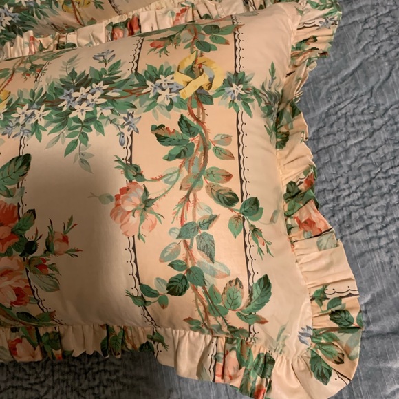 Professionally Custom made Standard Size Shams with 1930's antique Chintz - Picture 5 of 11